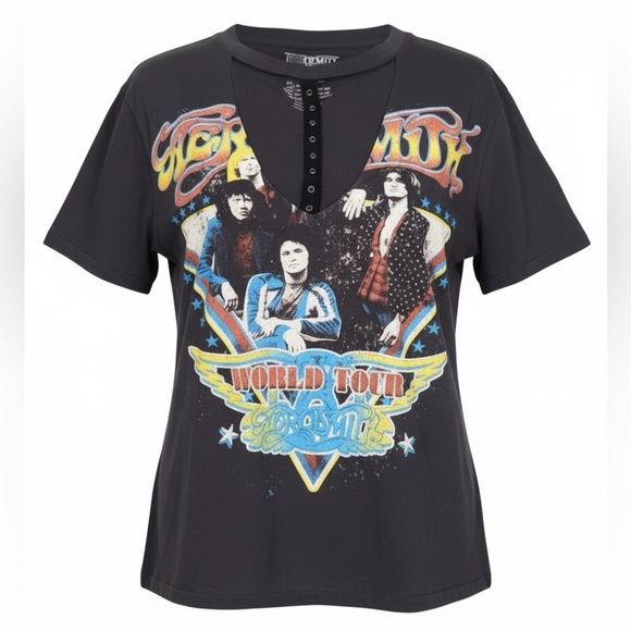 Aerosmith Tops - Aerosmith World Tour Cutout Graphic Tee Oversized Y2K Grunge Band Tee Size M